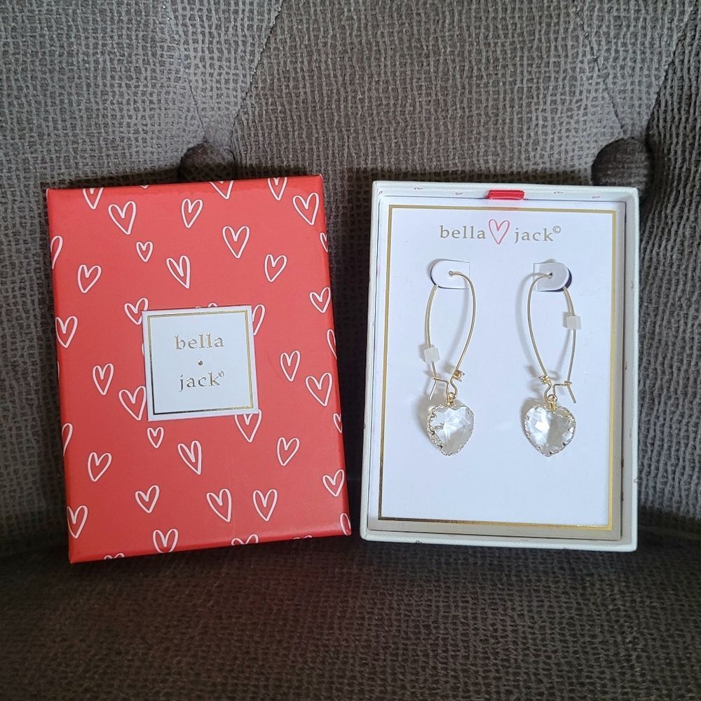 bella jack Crystal💎 Heart♥️ Drop Earrings - Picture 11 of 16